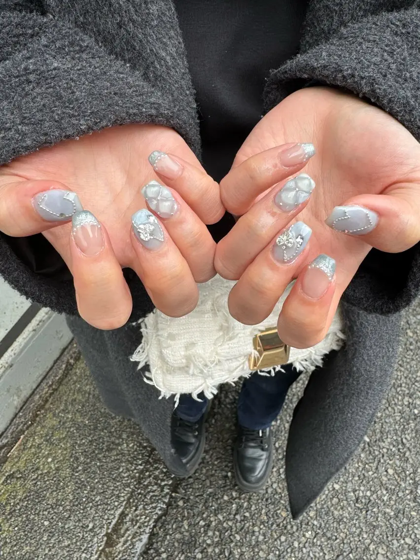 ネイル LAVISH 大和店 emi・:*+のネイルデザイン