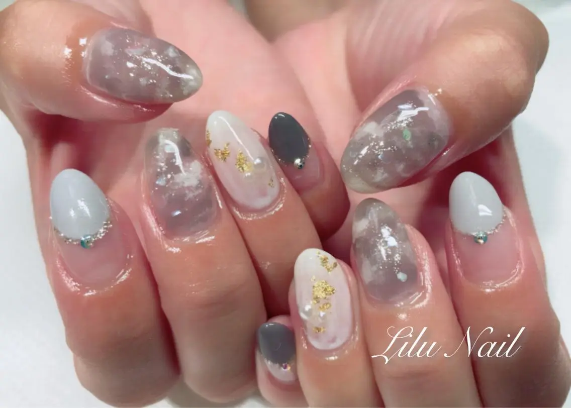 ネイル フレンチネイル モチの良さ◉ フィルインネイル♡のネイルデザイン