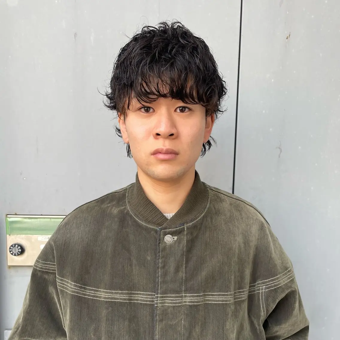 ミニモ学割🔥学生証提示必要無し！平日限定！メンズカット＋眉カット＋パーマ（シャンプースタイリング付）新規メンズ限定の写真