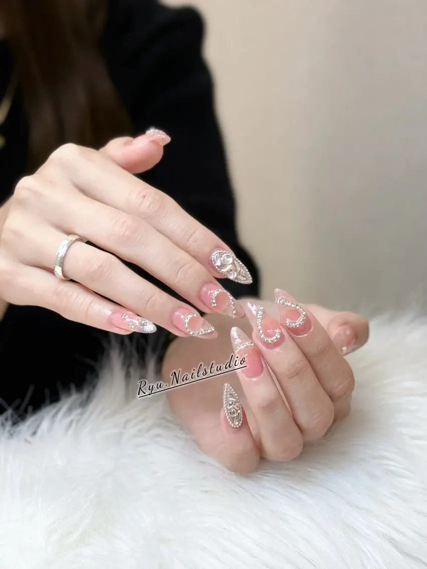 ネイル アートネイル ジェルネイル キラキラネイル ミラーネイル ニュアンスネイル ハンドネイル Ryu nail studioのネイルデザイン