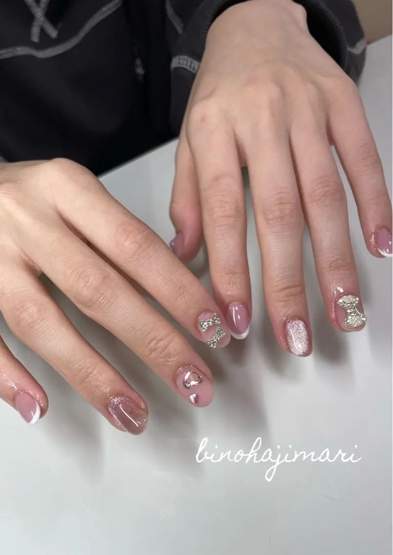 ネイル アートネイル フラッシュネイル ラメ(グリッター) シルバー スクエアネイル ハンドネイル ハンドケア ♡Bivi♡自爪に 優しいネイルサロンのネイルデザイン