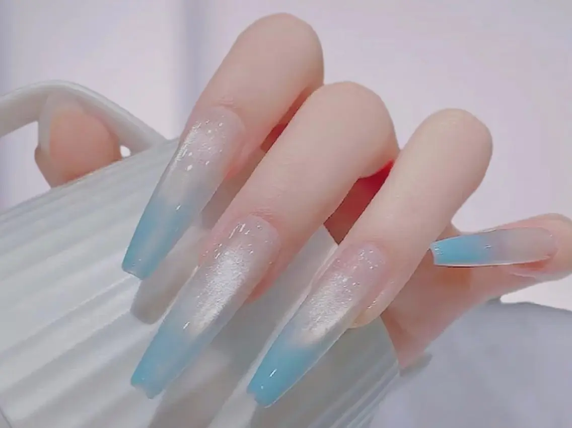 ネイル オーロラネイル チークネイル 長さ出し フットネイル フレンチネイル AND Nail 長さだし専門新宿店のネイルデザイン