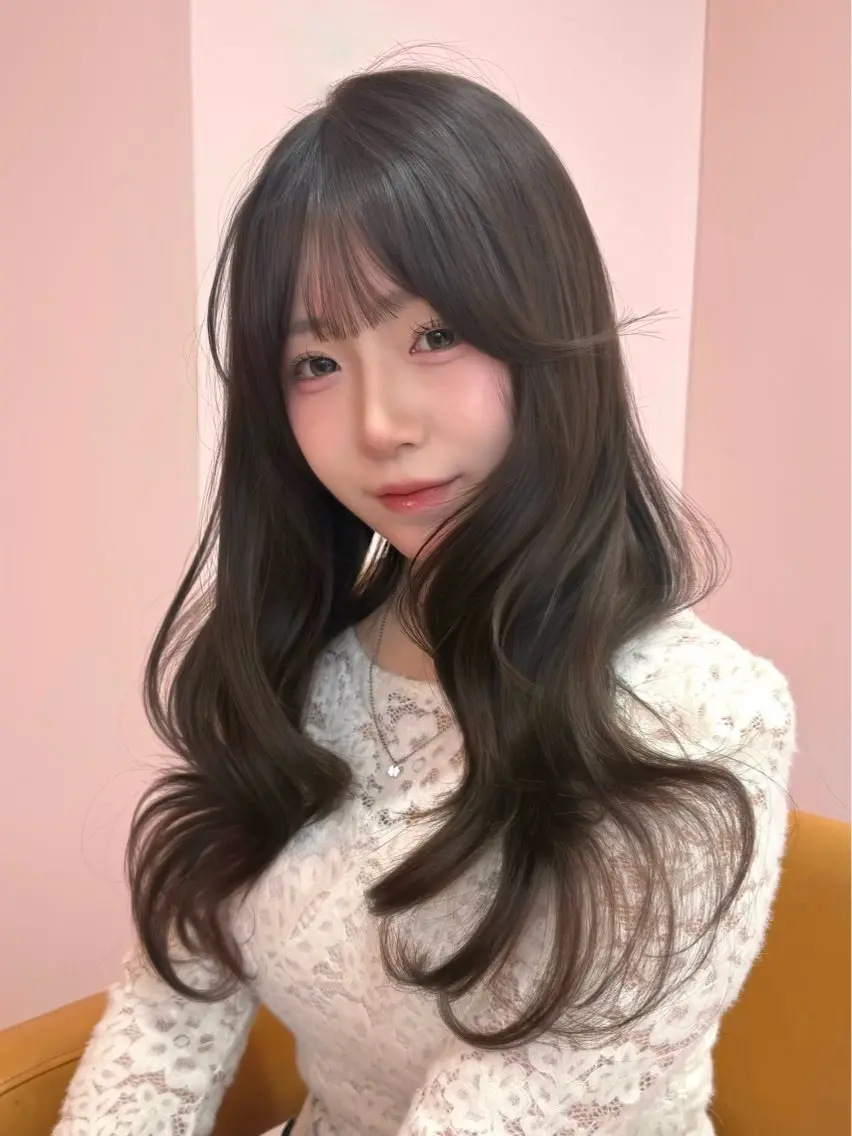 セミロング カラー ベージュカラー ブリーチ ブラウンカラー チョコレートブラウン 透明感カラー カット ヘアカラー 渋谷/韓国ヘア/ 顔まわり♡Ayakaのヘアスタイル