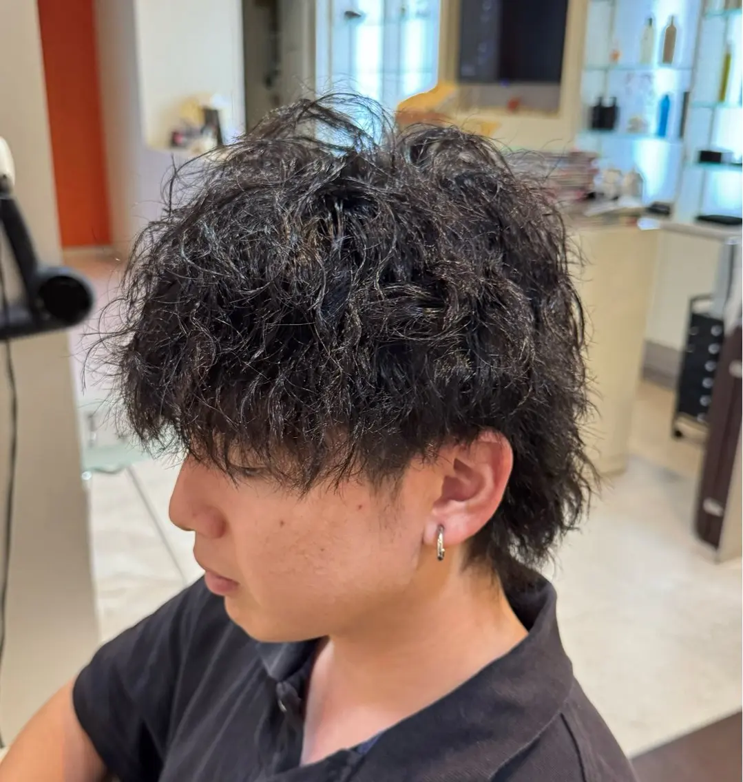 ショート パーマ メンズ メンズパーマ ツーブロック メンズウルフカット ウルフカット カット パーマ トリートメント 長屋 裕也のヘアスタイル