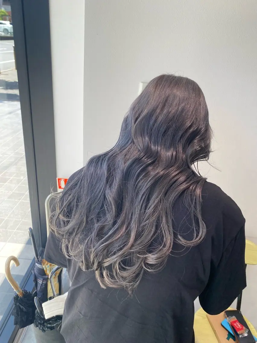 ロング カラー ブリーチ ラベンダーカラー ラベンダーグレー カット ヘアカラー オスズ 🎀´-のヘアスタイル