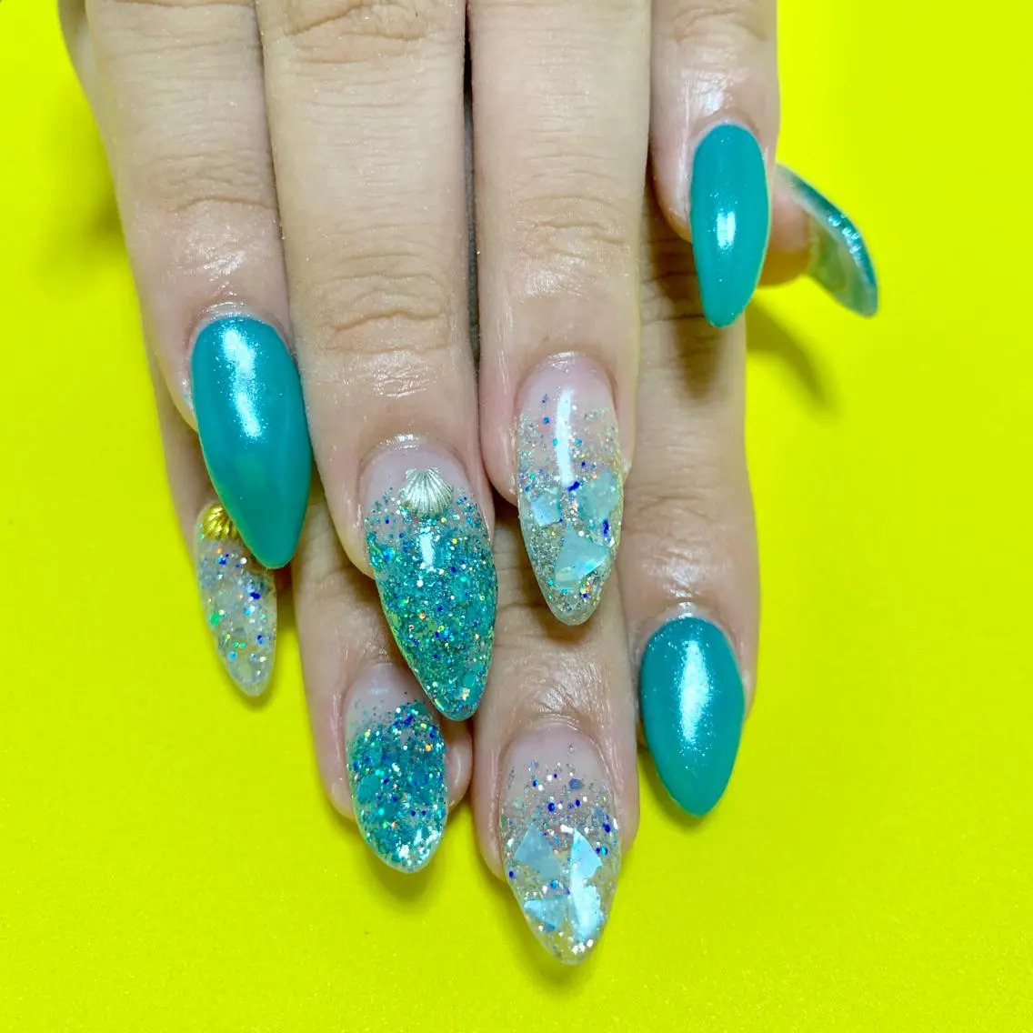 ネイル ミラーネイル ハンドネイル 🌙🫧CHARME (RUKA)🦋🫧のネイルデザイン