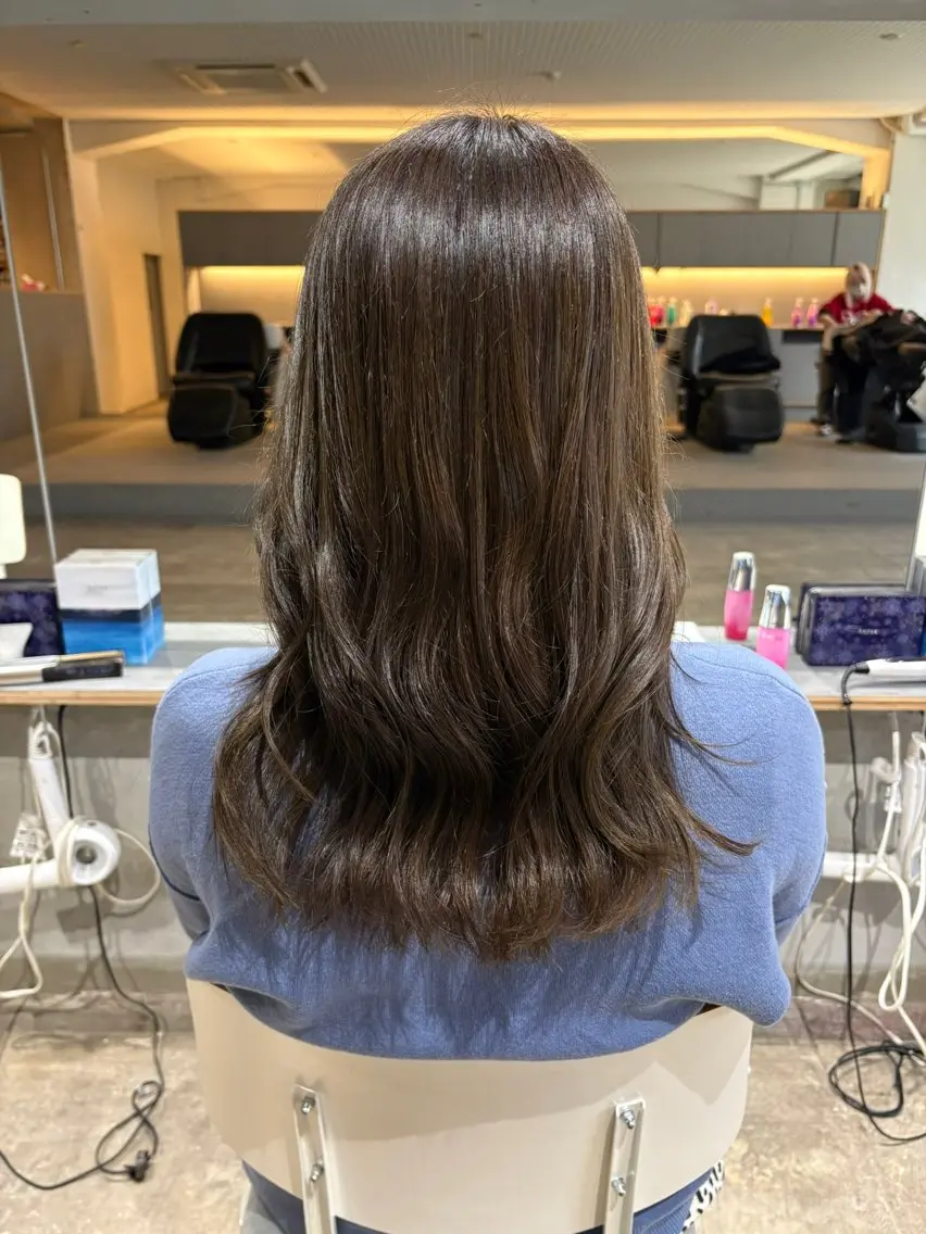 ミディアム ヘアカラー 玉置七海✨ /透明感/髪質改善のヘアスタイル