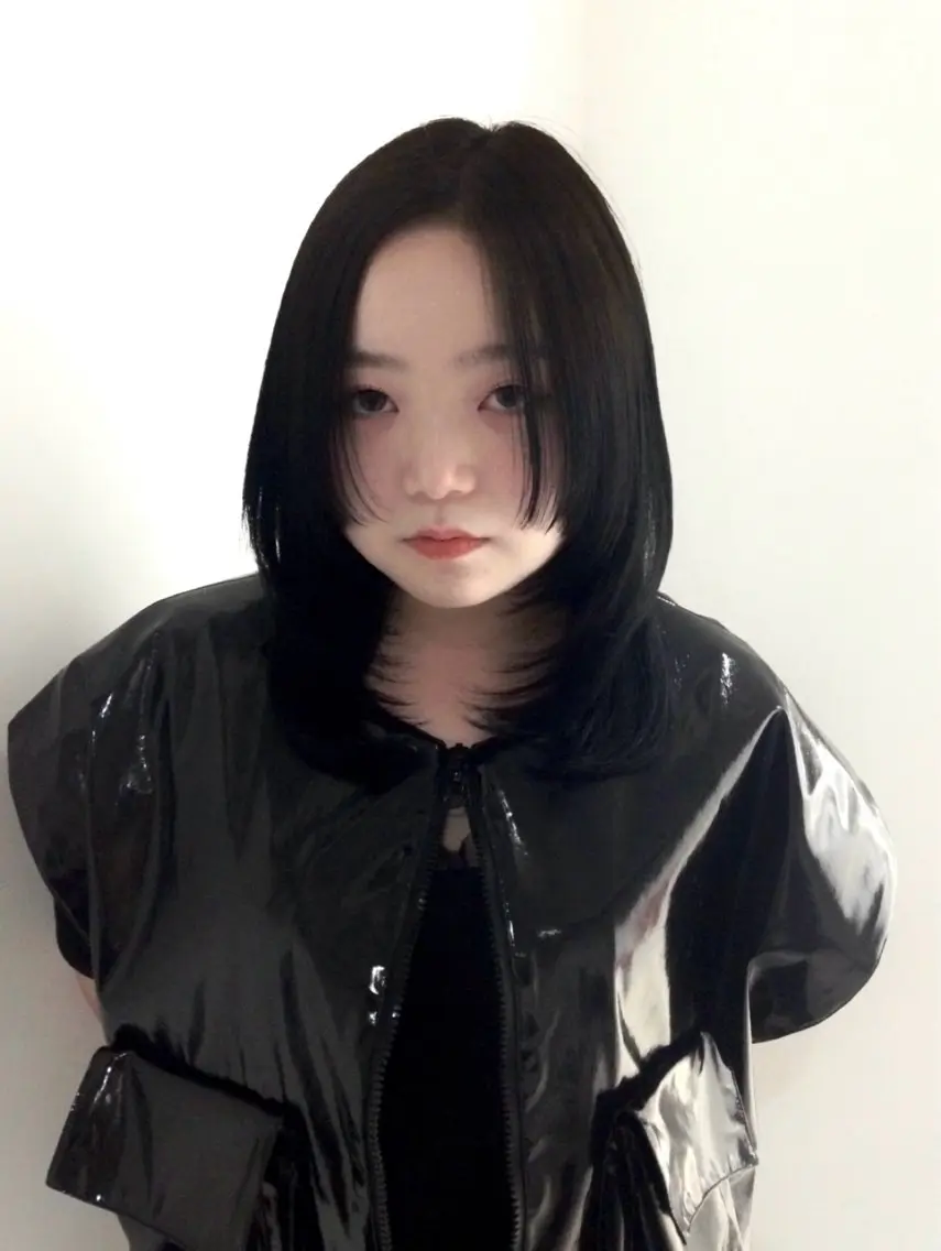 ミディアム カラー 姫カット レイヤーカット カット ヘアカラー トリートメント kosoraレイヤー ハイトーン/デザインのヘアスタイル