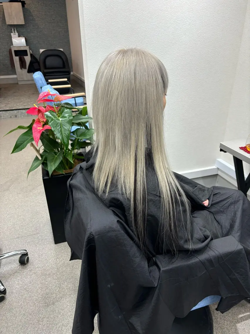カラー 坂野 結子のヘアスタイル