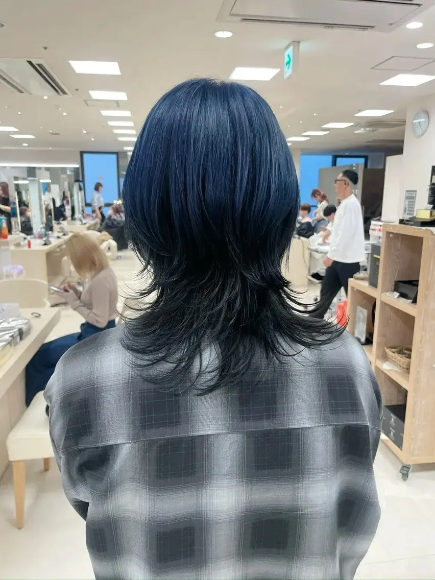 ミディアム ヘアカラー 岡田 和馬のヘアスタイル