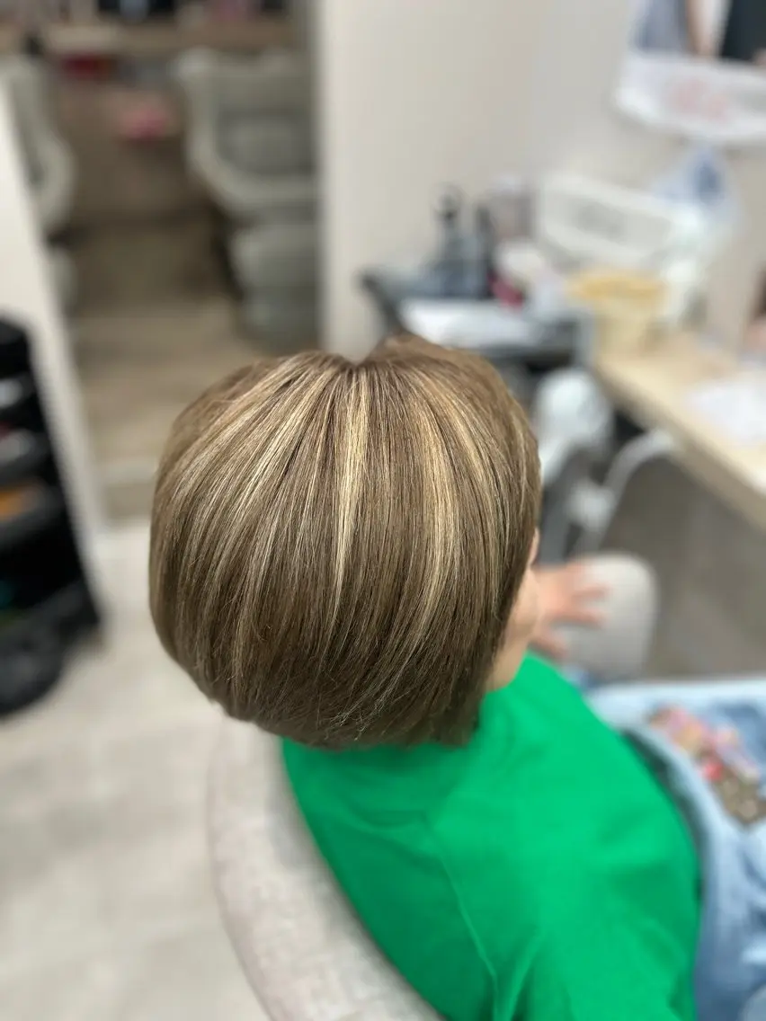ショート カラー 原田 はなのヘアスタイル