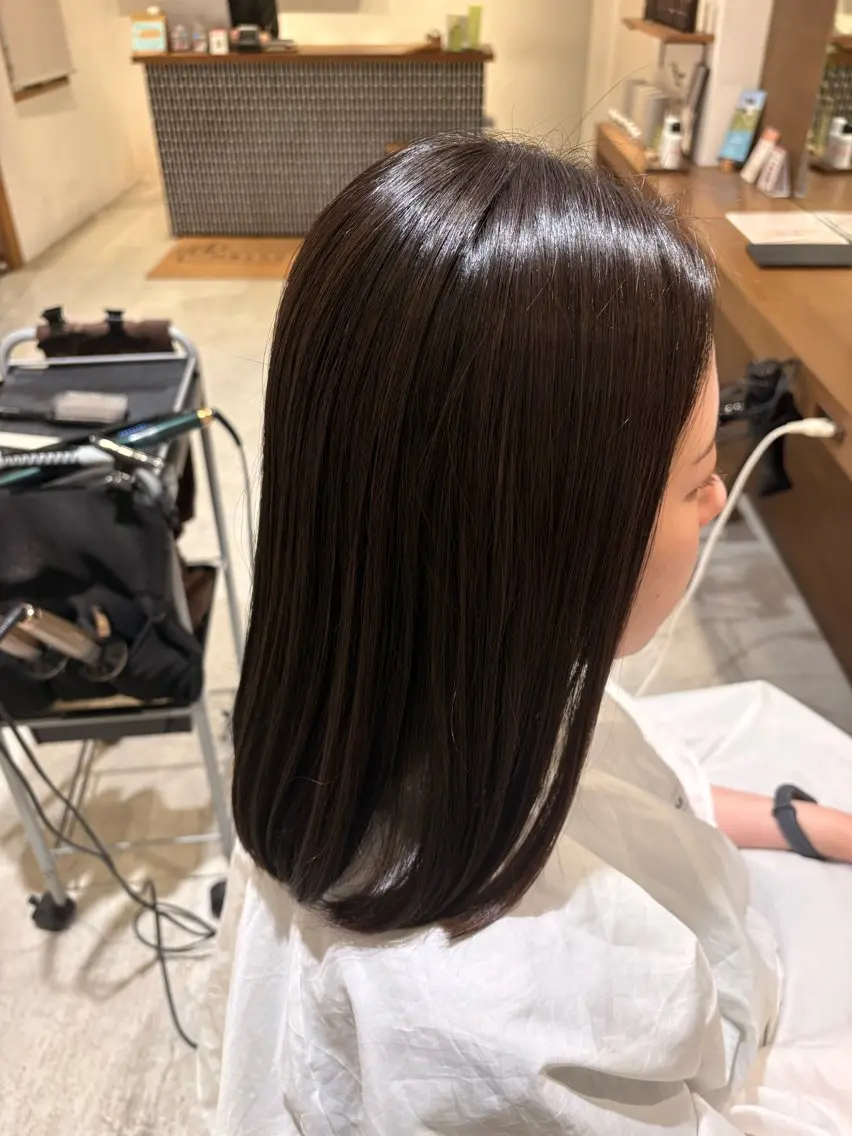 ミディアム dress_ nanamiのヘアスタイル