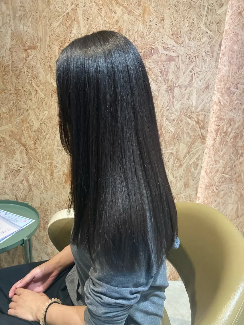 ロング カラー カット ヘアカラー 折本 沙織のヘアスタイル