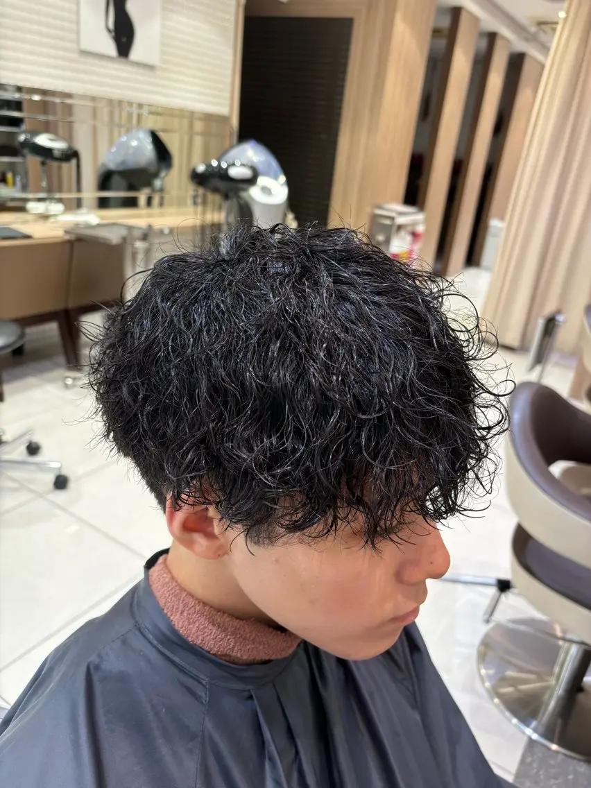 パーマ メンズ メンズパーマ 波巻きパーマ カルマ・ニュアンス/ 縮毛/レイヤーaoiのヘアスタイル