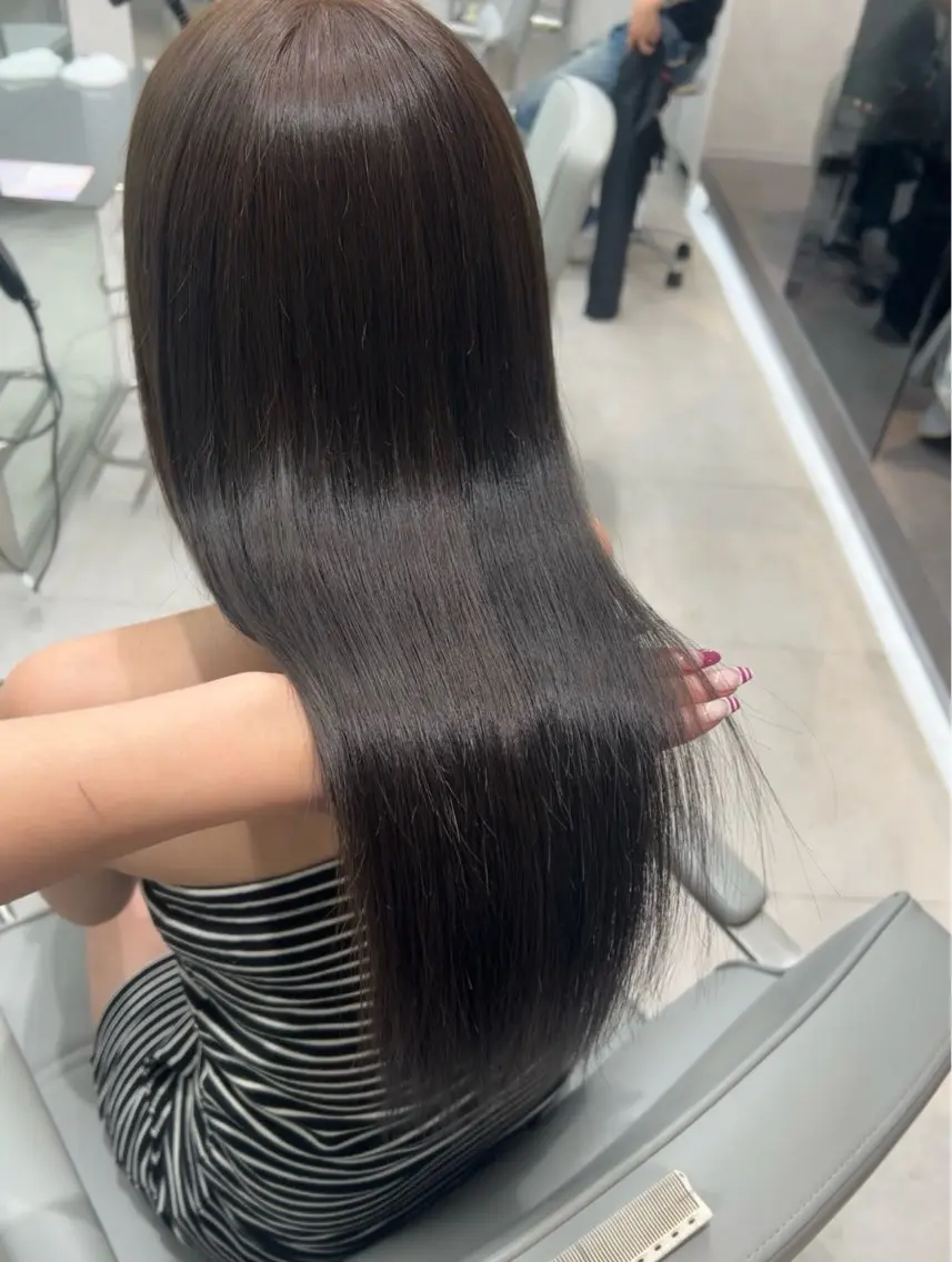 ロング YUNA /栄/透明感カラーのヘアスタイル