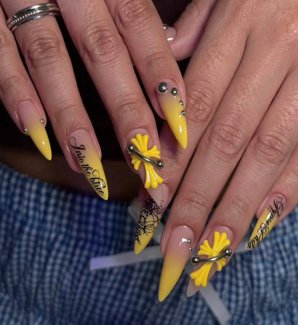 ネイル アートネイル フレンチネイル ジェルネイル キラキラネイル 韓国ネイル ハンドネイル ICE Nailsのネイルデザイン