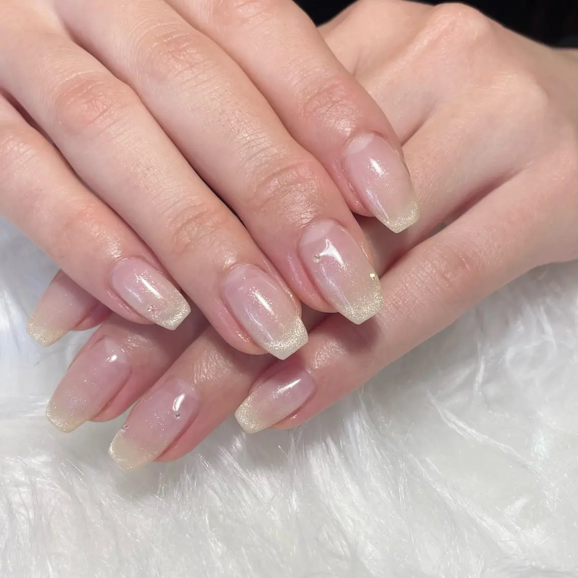 ネイル フレンチネイル マグネットネイル マグネットフレンチ neige Kouzukiのネイルデザイン