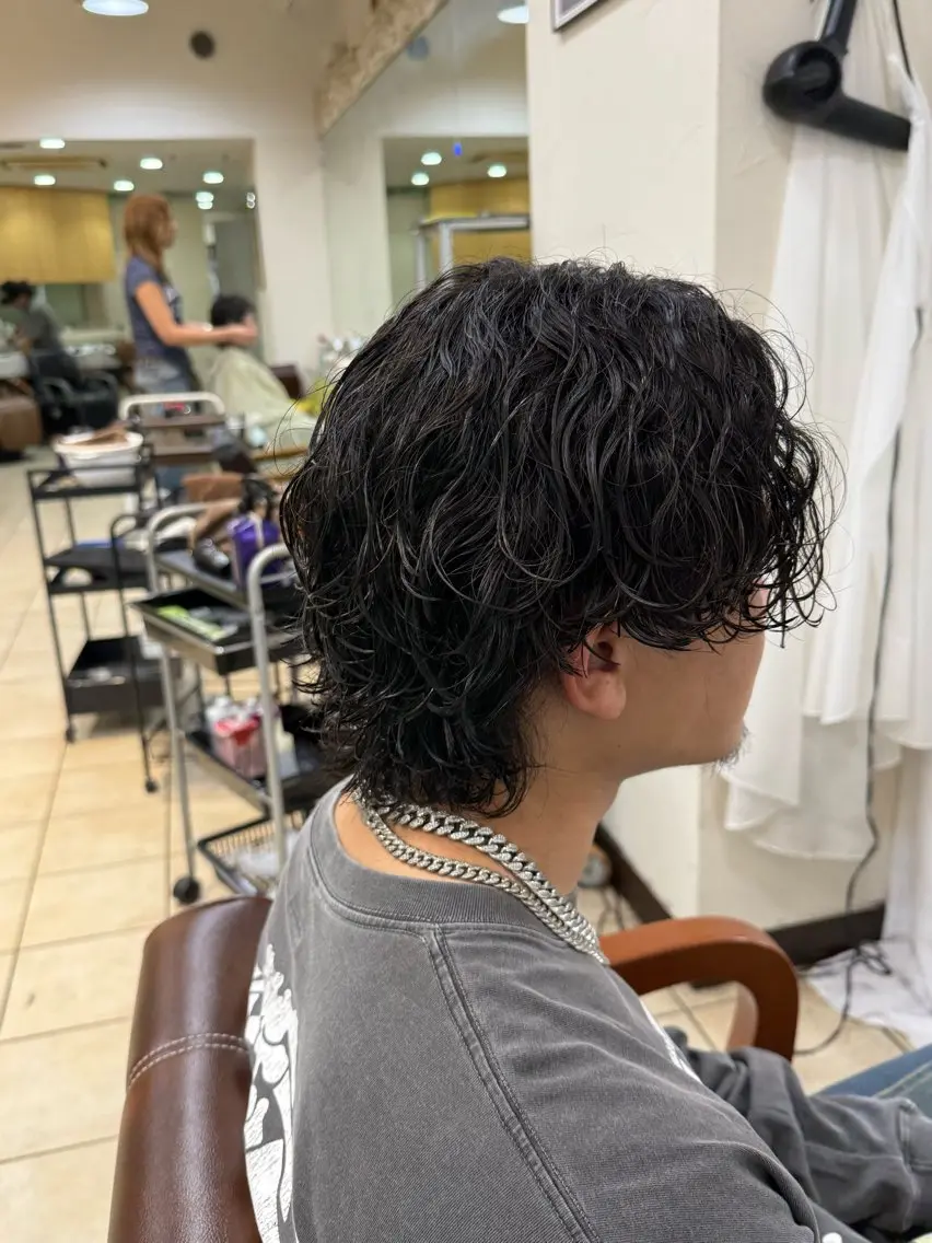 ミディアム パーマ ヘアアレンジ メンズ カット パーマ Kouki 曲がる縮毛矯正のヘアスタイル