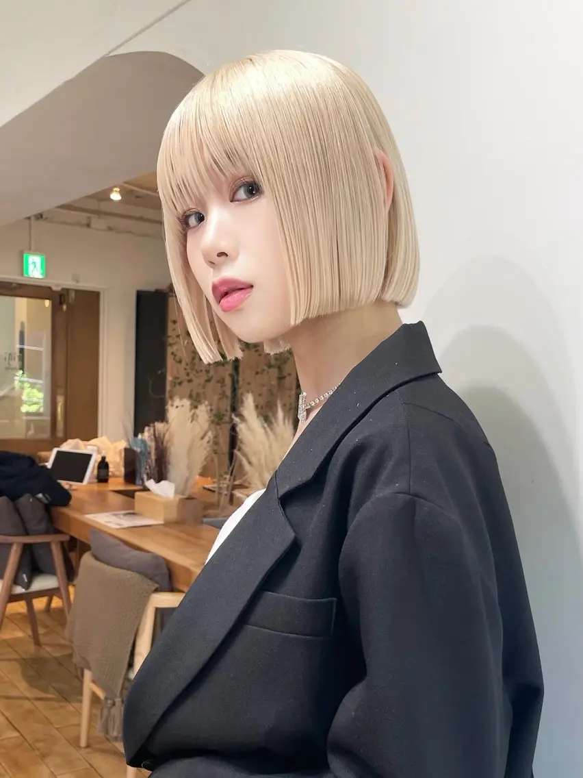 ショート カラー ヘアカラー トリートメント 愛されハイトーン ミルクティー職人ﾐﾜのヘアスタイル