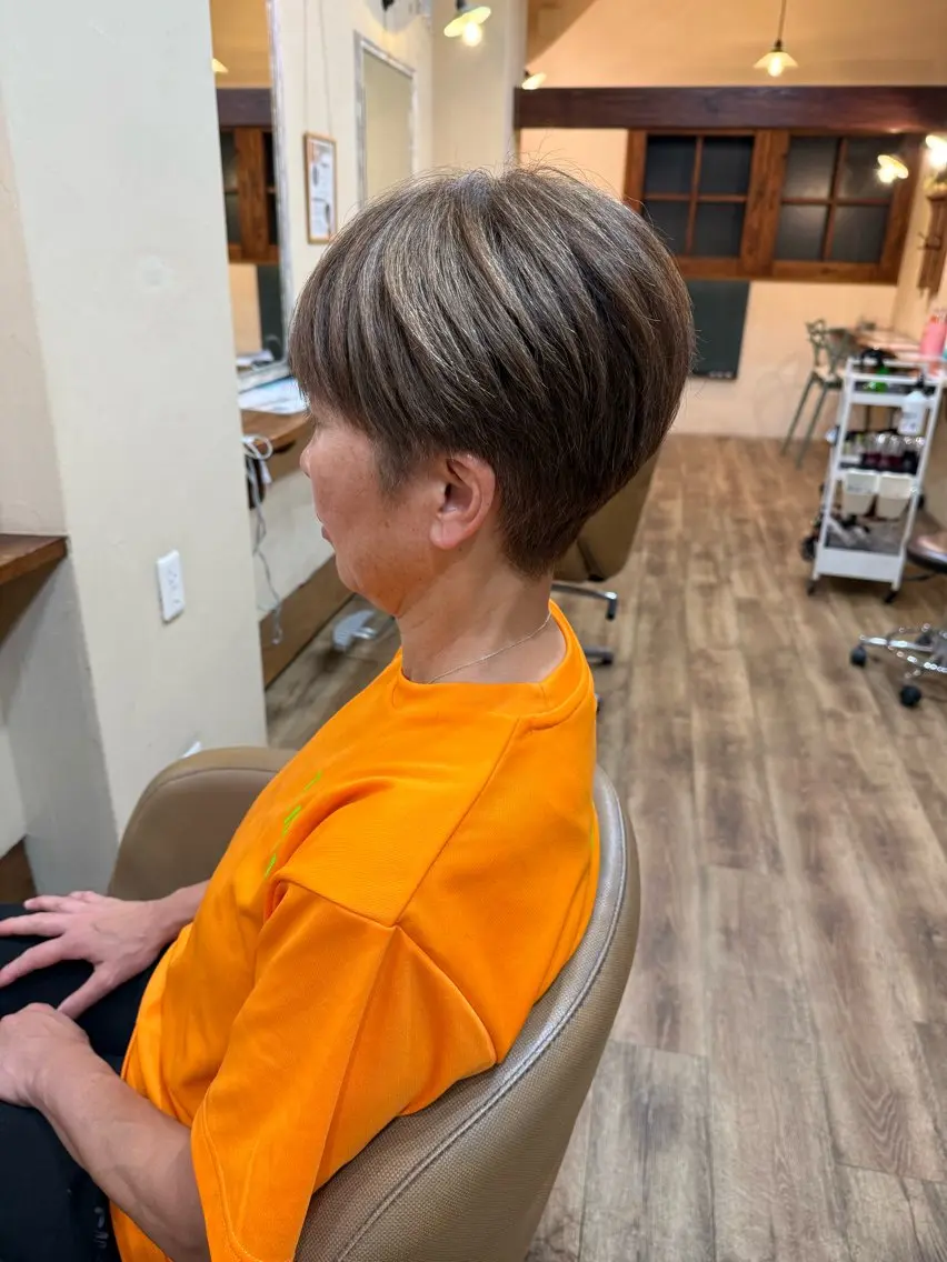ショート レイヤーカット ショートヘア 🕊‎pique りん🕊のヘアスタイル
