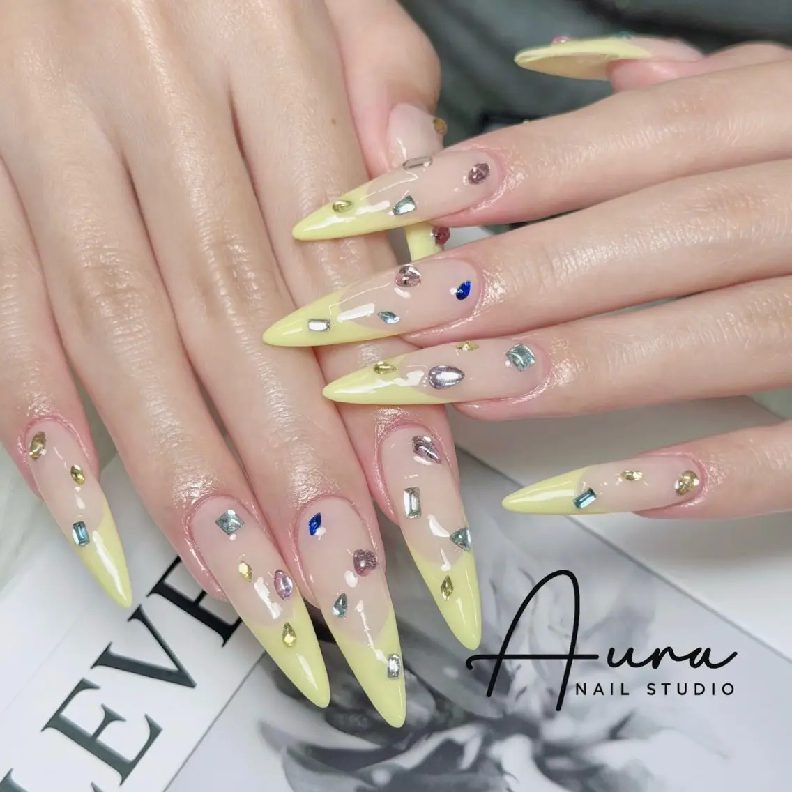 ネイル アートネイル フレンチネイル ジェルネイル キラキラネイル 韓国ネイル ハンドネイル Aura Nail HanNaのネイルデザイン