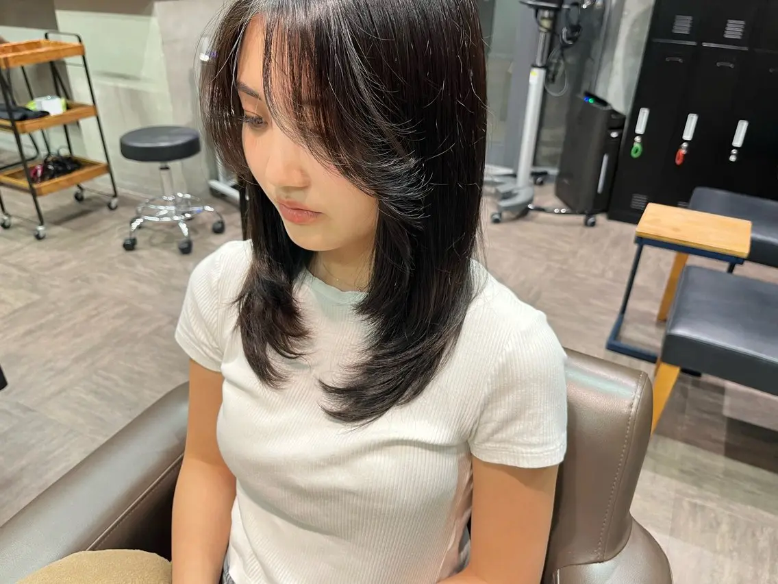 前髪、顔まわりカットの写真