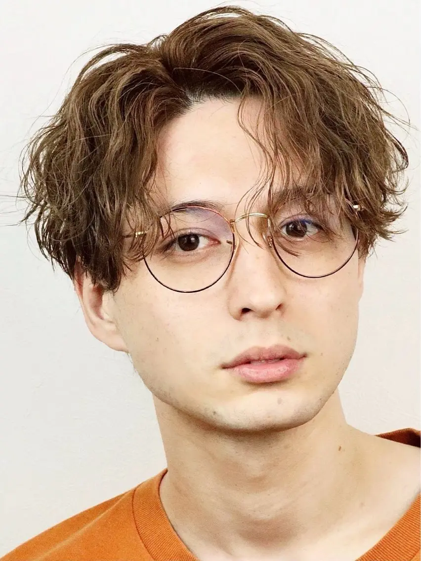 ショート カラー パーマ メンズ 渡部 武瑠のヘアスタイル