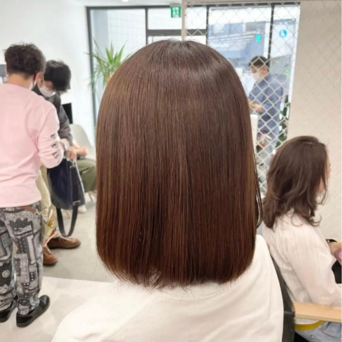 セミロング カラー パーマ ヘアアレンジ メンズ キッズ ネイル マツエク・マツパ アイブロウ レイヤーカット トリートメント ブラウン mona/ ストレートスタイル✨のヘアスタイル