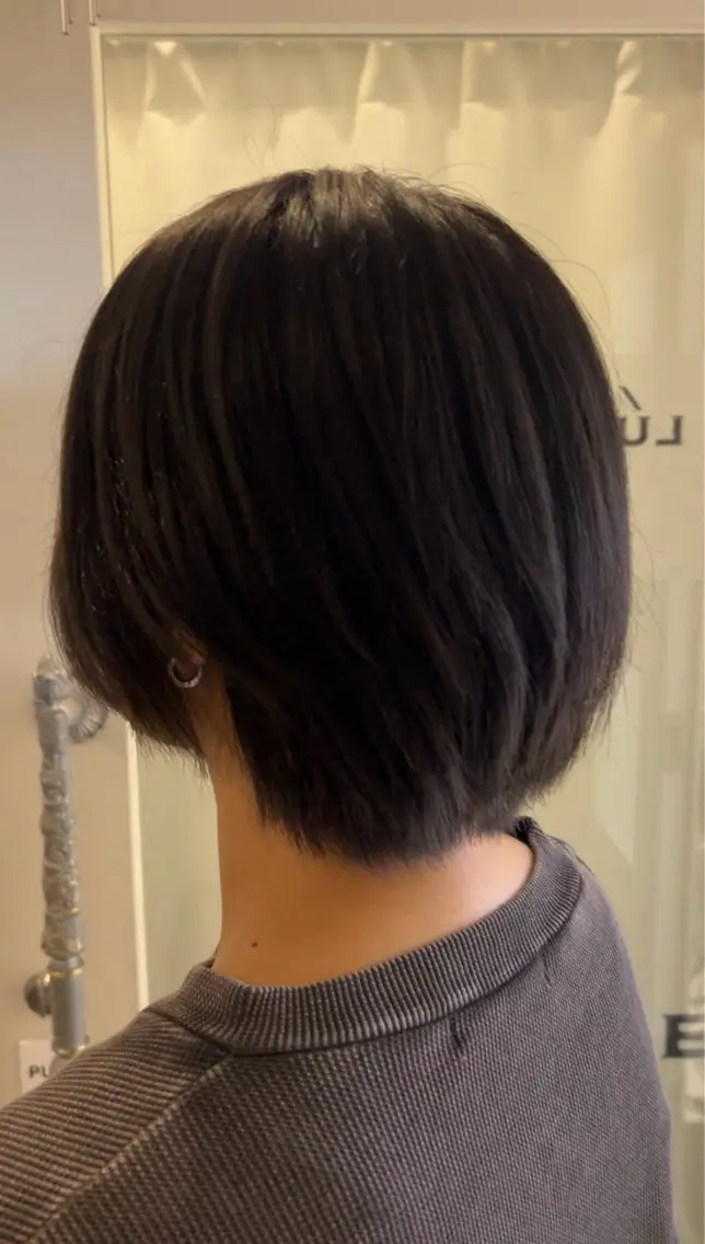 ショート ボブ レイヤーカット カット 遠藤 美空のヘアスタイル