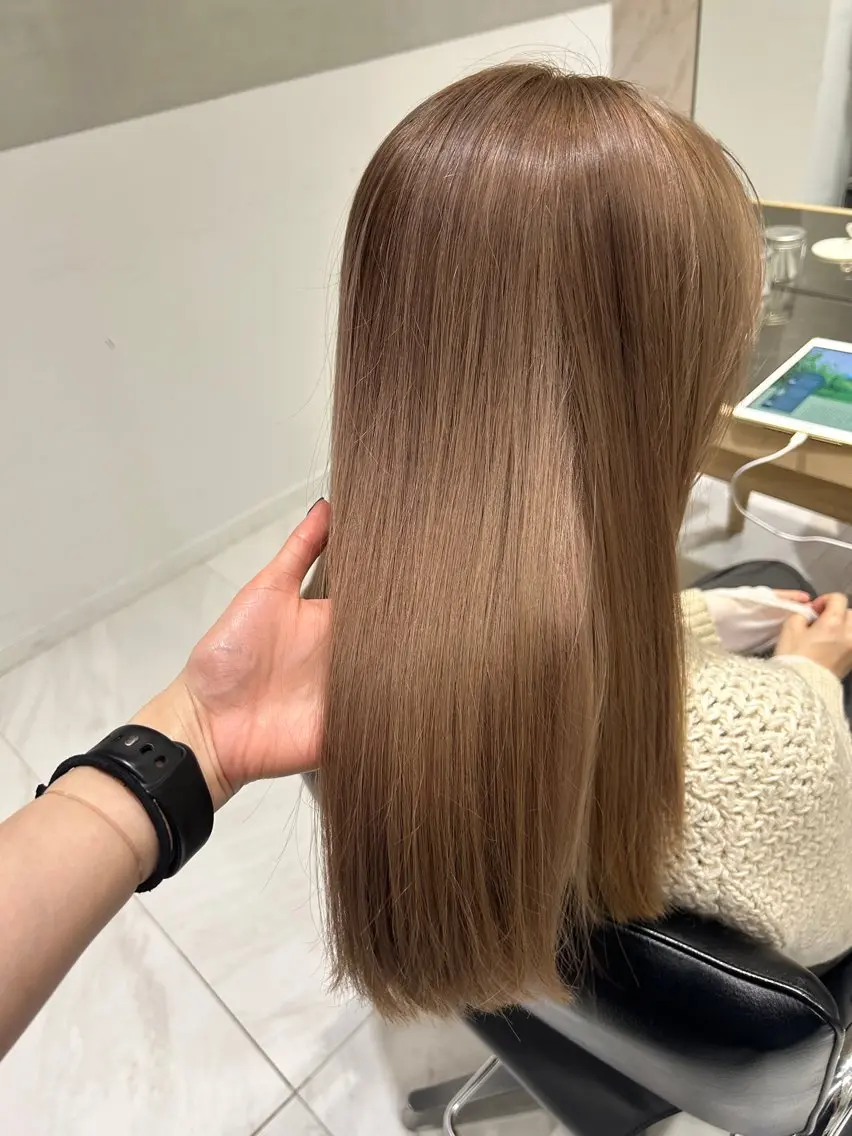 セミロング 似合わせレイヤー 🩶アヤラのヘアスタイル