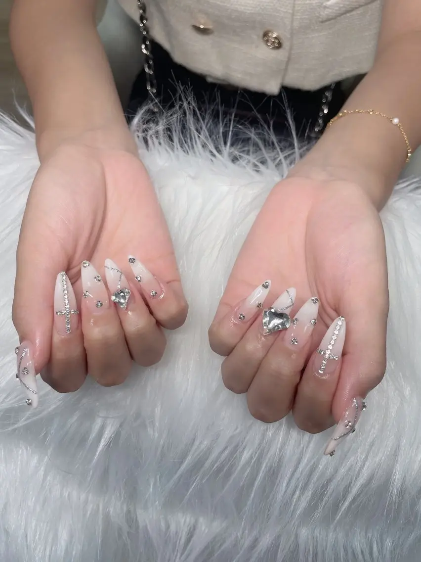 ネイル 撮影モデル Hin Nail 日本橋のネイルデザイン