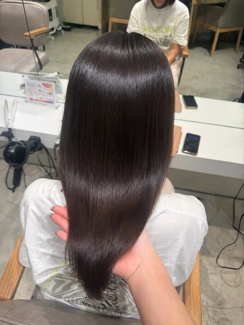 ミディアム トリートメント loness noaのヘアスタイル