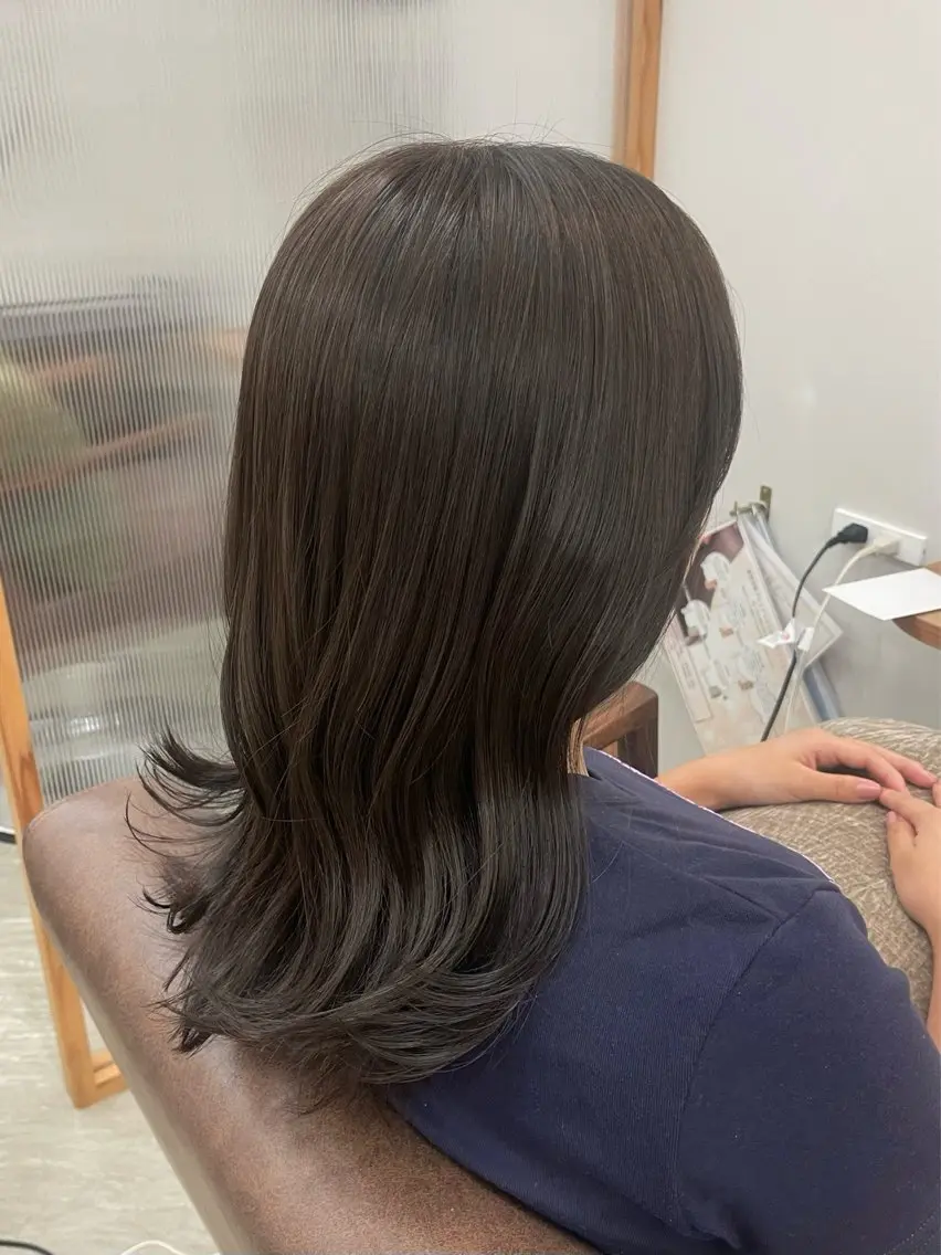 セミロング カット ヘアカラー トリートメント Sakamoto nanaのヘアスタイル