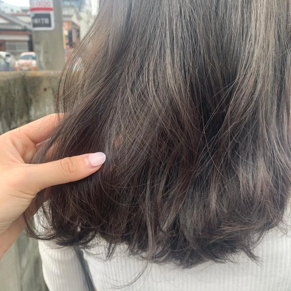 セミロング カラー アッシュ ブリーチ 透明感カラー ダークアッシュ ブリーチなしカラー hubhair レイヤー/透明感のヘアスタイル