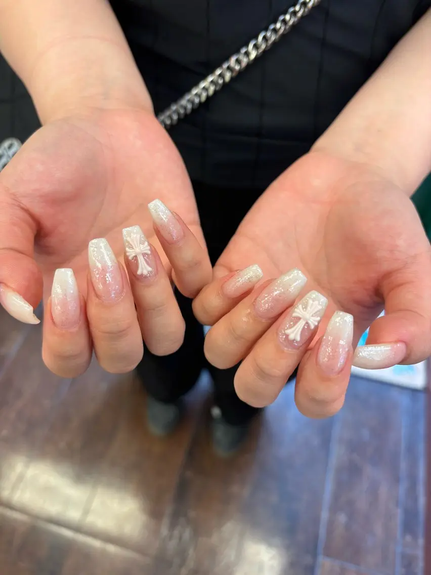 ネイル ハンドネイル AMI 美フォルムネイルのネイルデザイン