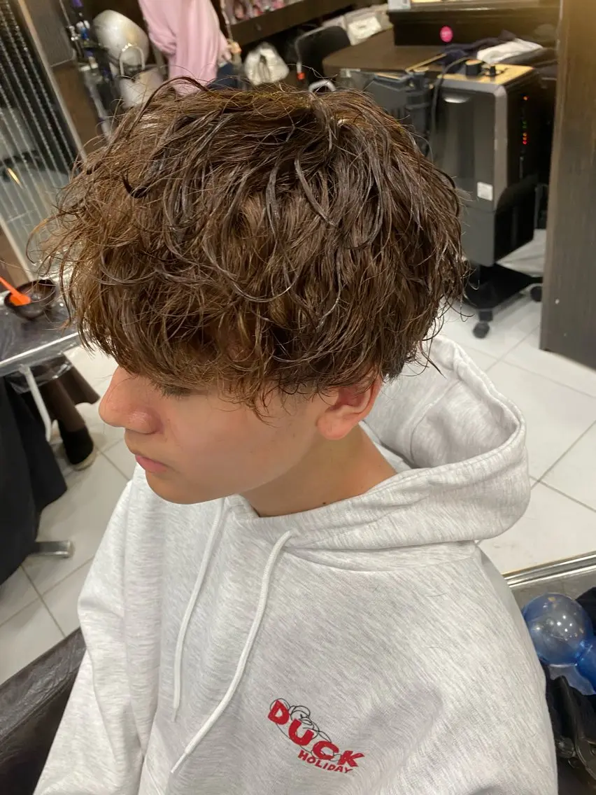 パーマ メンズ メンズパーマ 波巻きパーマ カット パーマ グレージュ達人/赤み 消し/ブリーチ/岩崎のヘアスタイル
