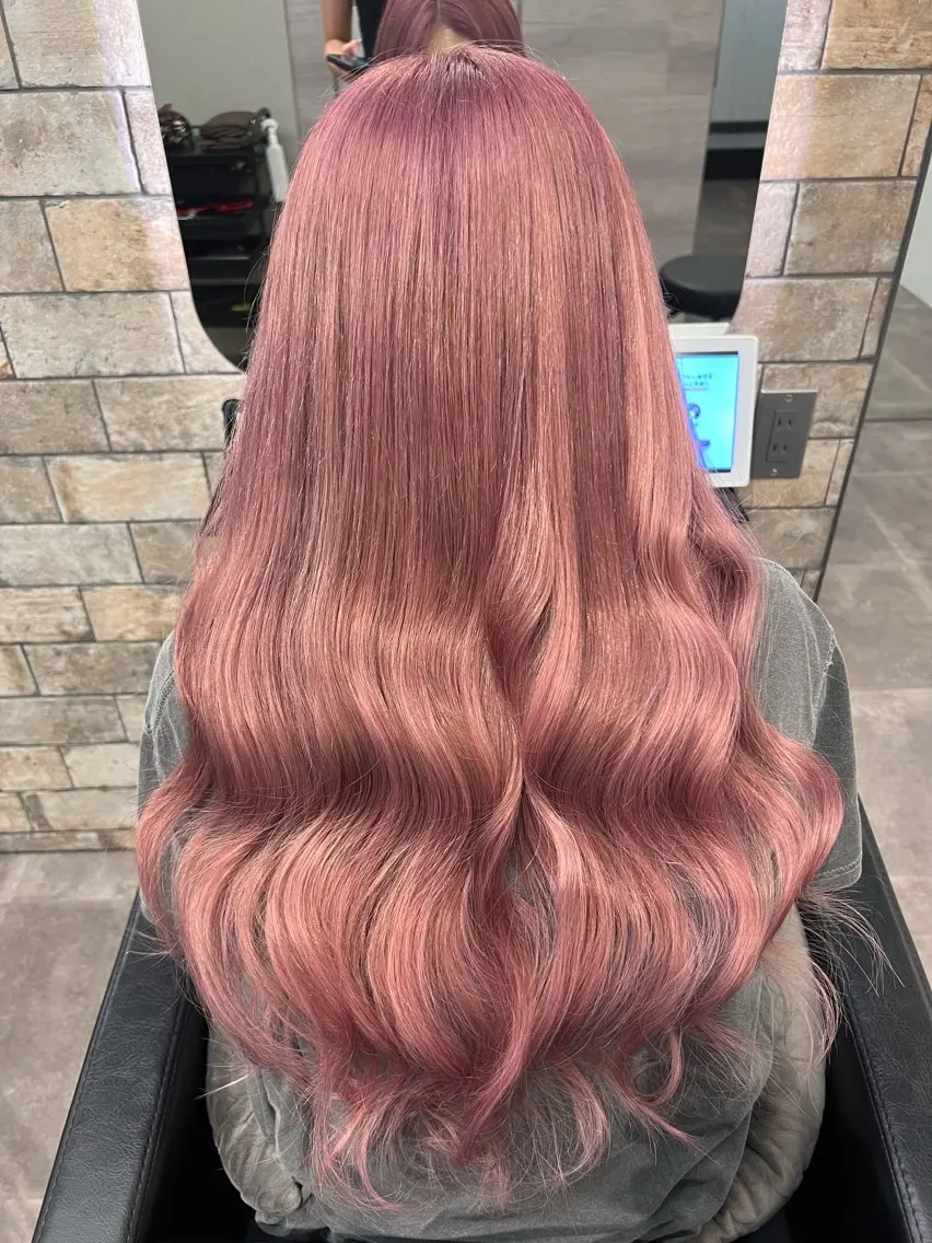 ロング Fan.ray店長 🌈 HIBIKIのヘアスタイル