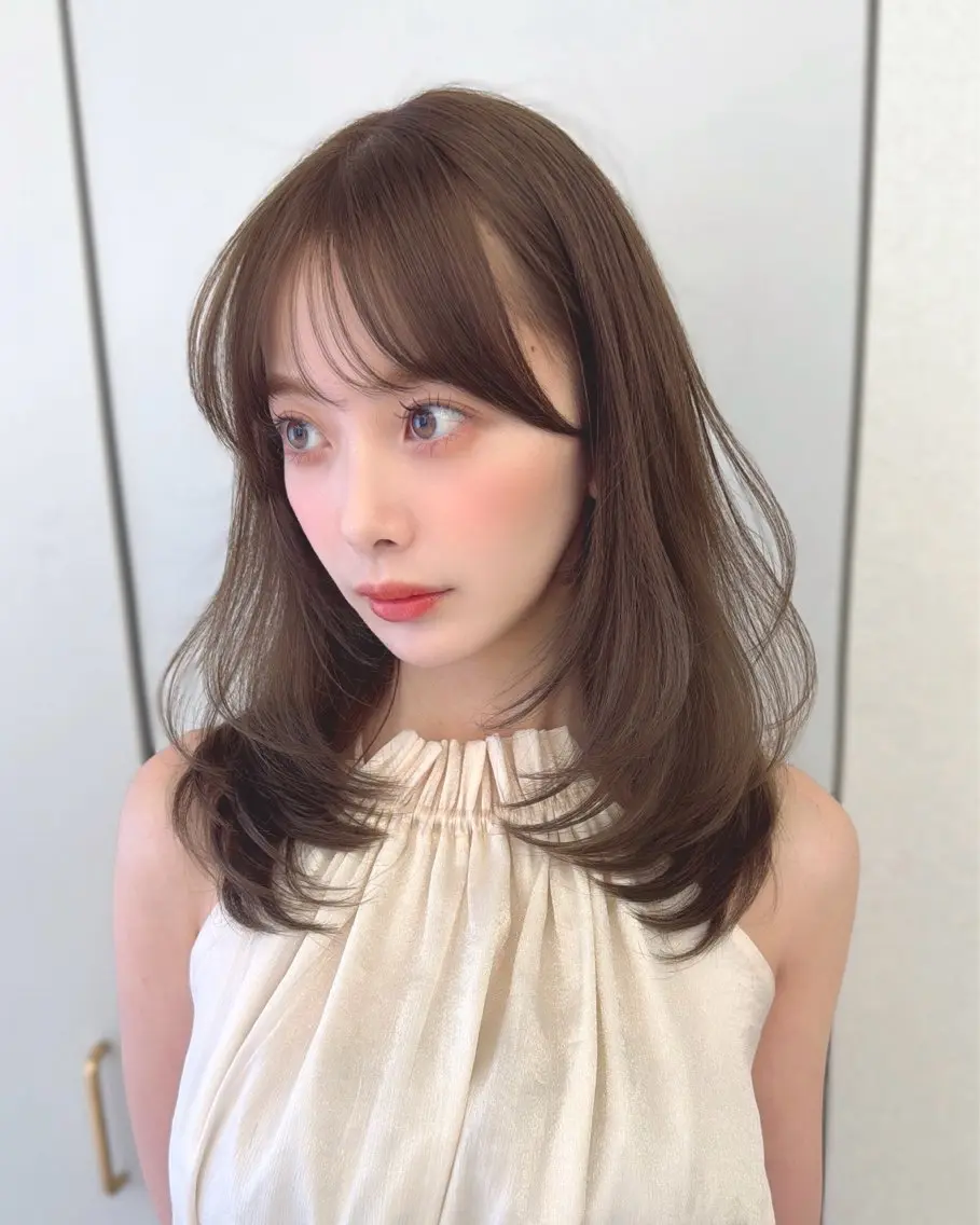 ミディアム 韓国風レイヤー 日向 GINZAのヘアスタイル
