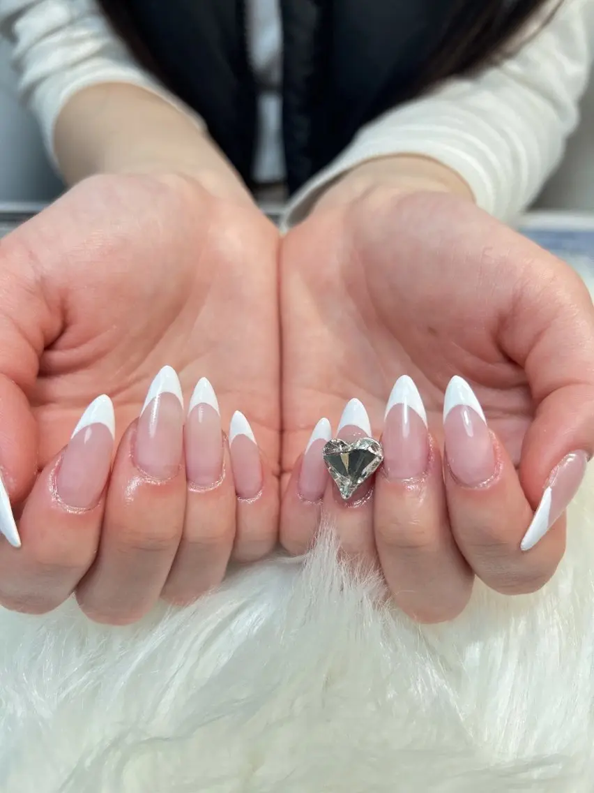 ネイル ハンドネイル Queen ネイル&アイラッシュのマツエク・マツパデザイン