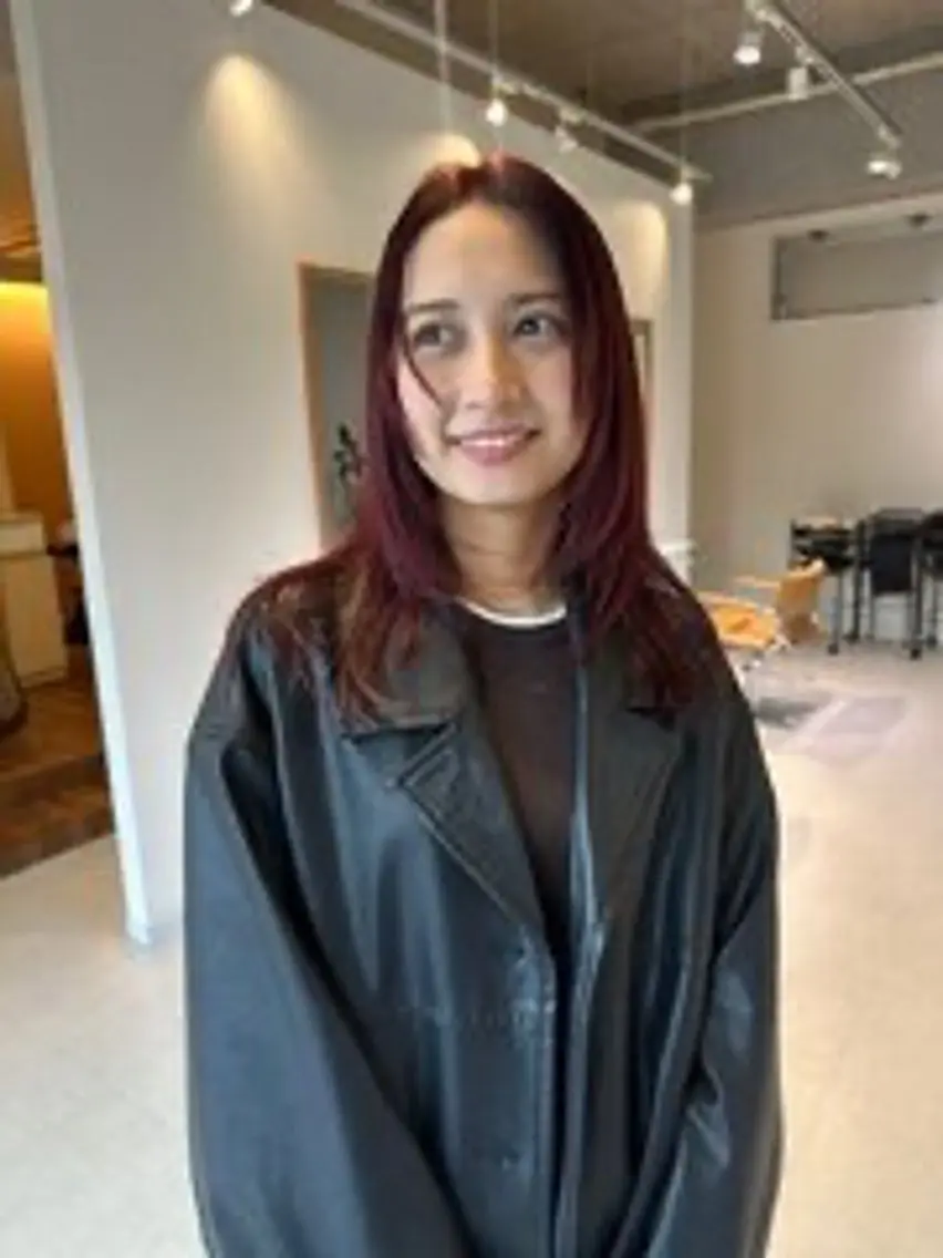 ミディアム カラー パーマ🌀/縮毛🪡 透明感カラー🧊のヘアスタイル