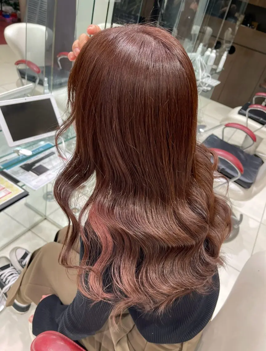 ロング カラー ヘアアレンジ ベージュカラー ブリーチ ピンクカラー ピンクベージュ 韓国風ヘア 🫧透明感カラー/ 高橋めぐ🫧のヘアスタイル