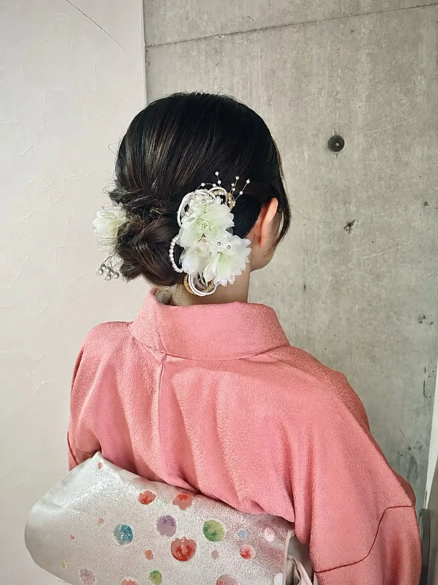 セミロング ヘアセット HAMAMOTO MADOKAの眉毛・アイブロウイメージ