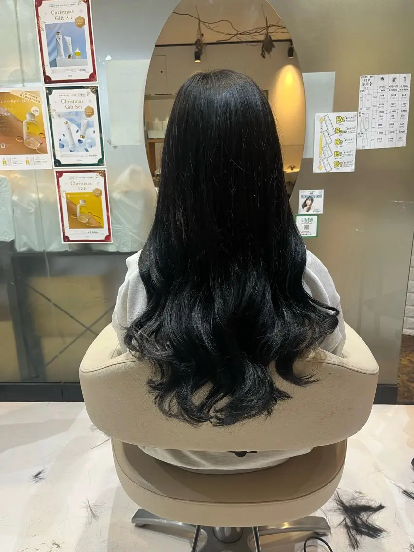 セミロング 野村 奈里亜のヘアスタイル