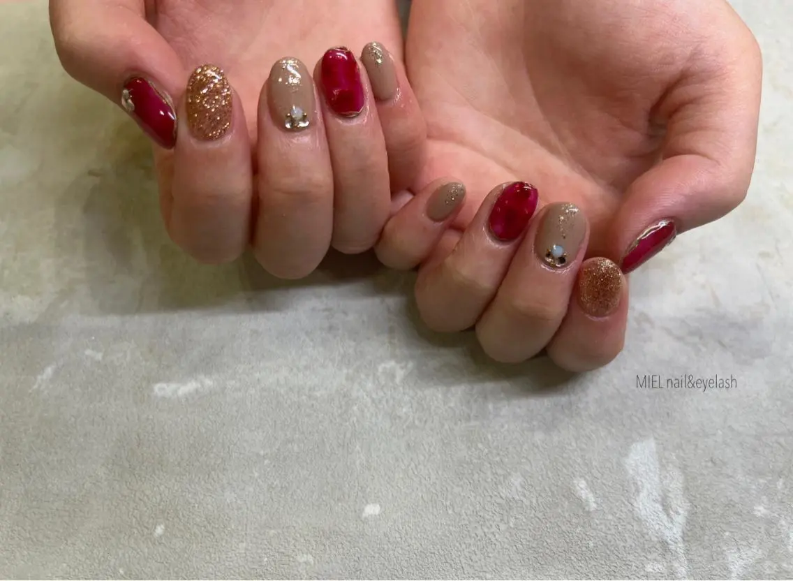 ネイル アートネイル 赤色 ハンドネイル nail salon monailのネイルデザイン
