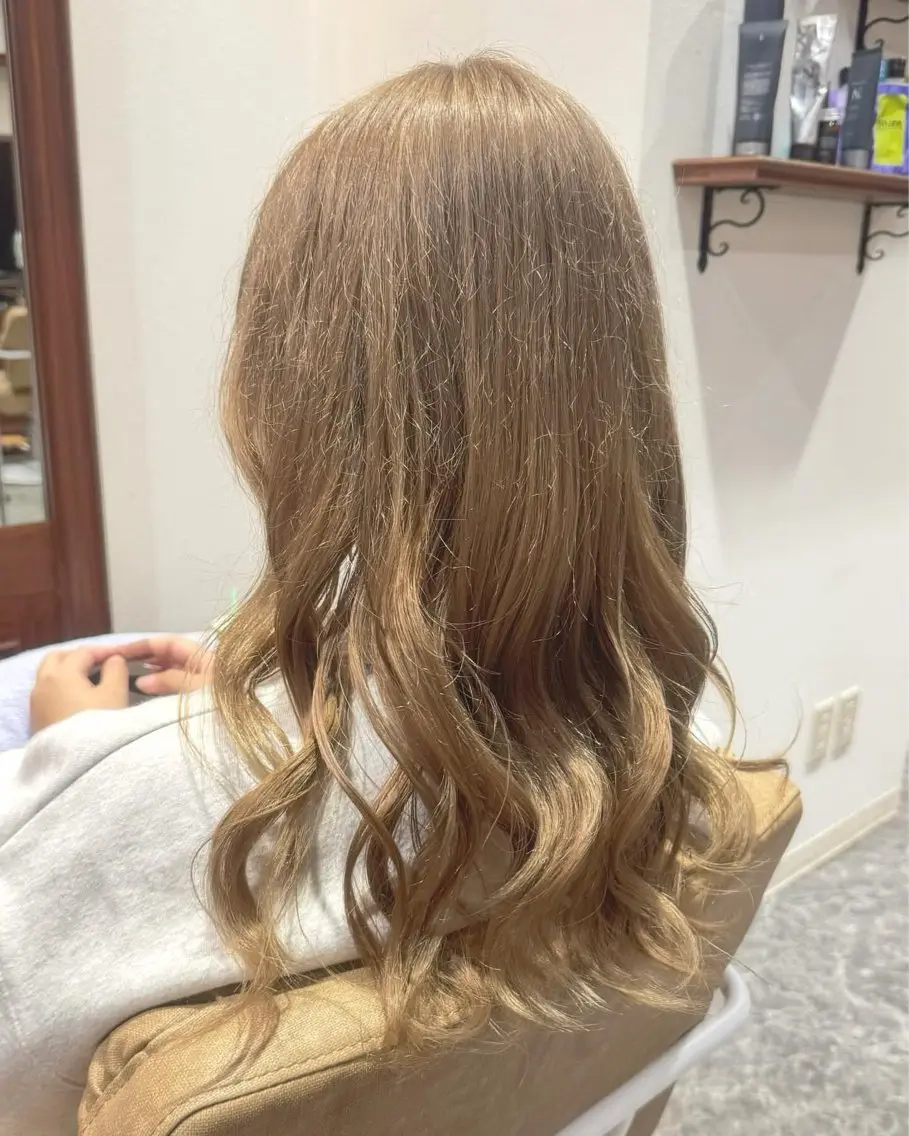 ロング カラー ヘアカラー 🐺ﾅｶﾑﾗ ﾓﾓｶのヘアスタイル