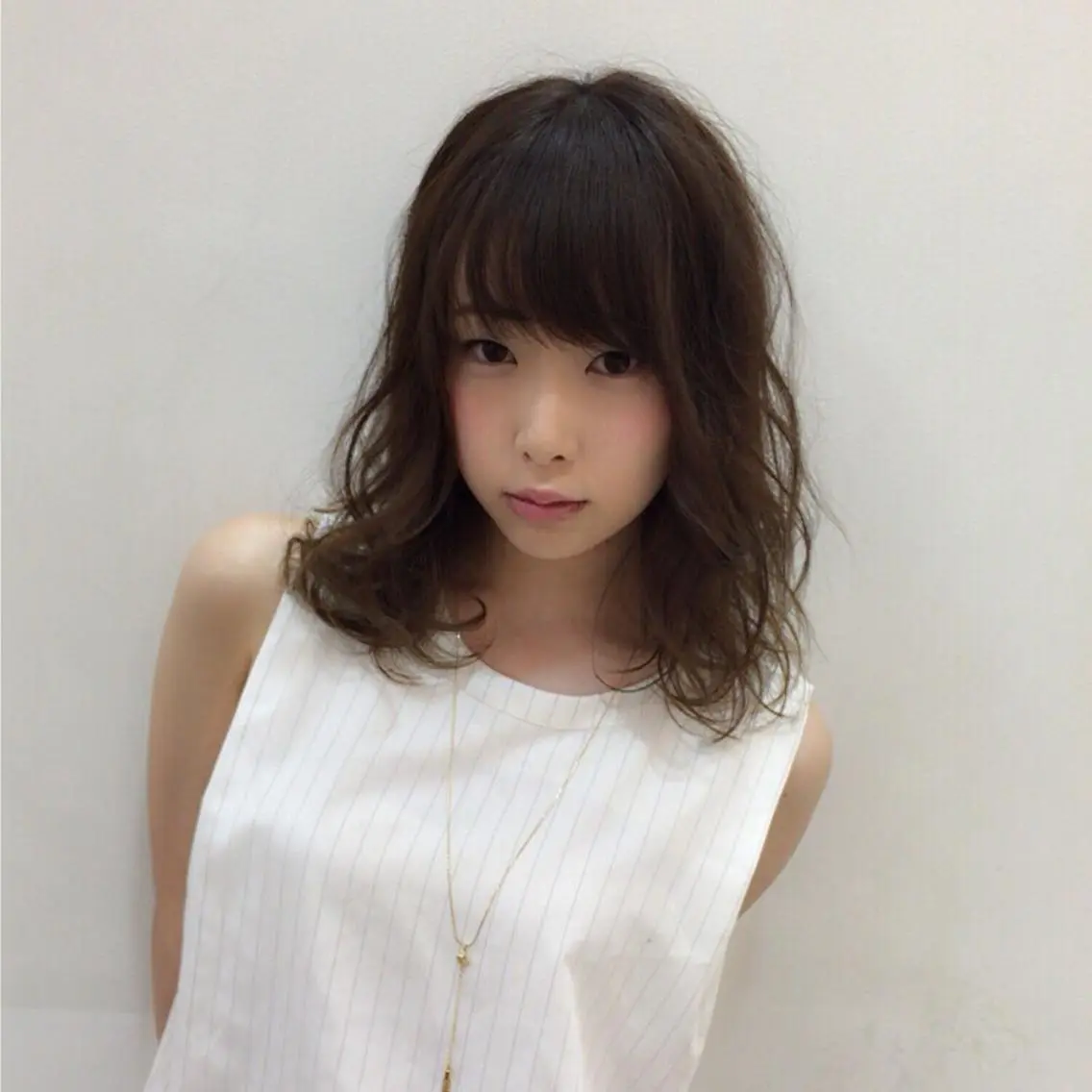 ミディアム カラー 白髪ぼかしハイライト 柳川拓哉のヘアスタイル