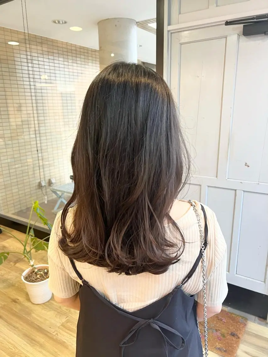 【⭐透明感ツヤ髪ヘアカラー＋カット毛量調節のみ(髪を伸ばしていく方に)⭐】トリートメント付の写真