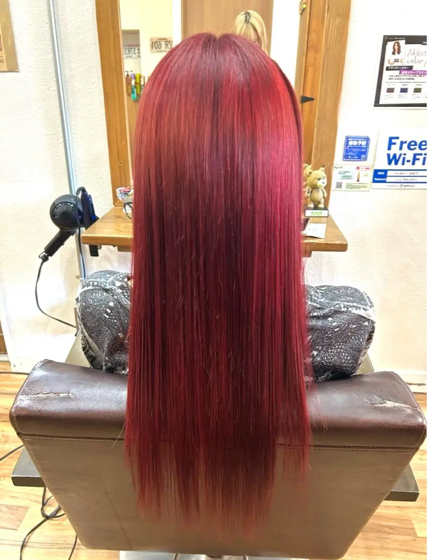 ロング ヘアカラー コイエ カレンのヘアスタイル