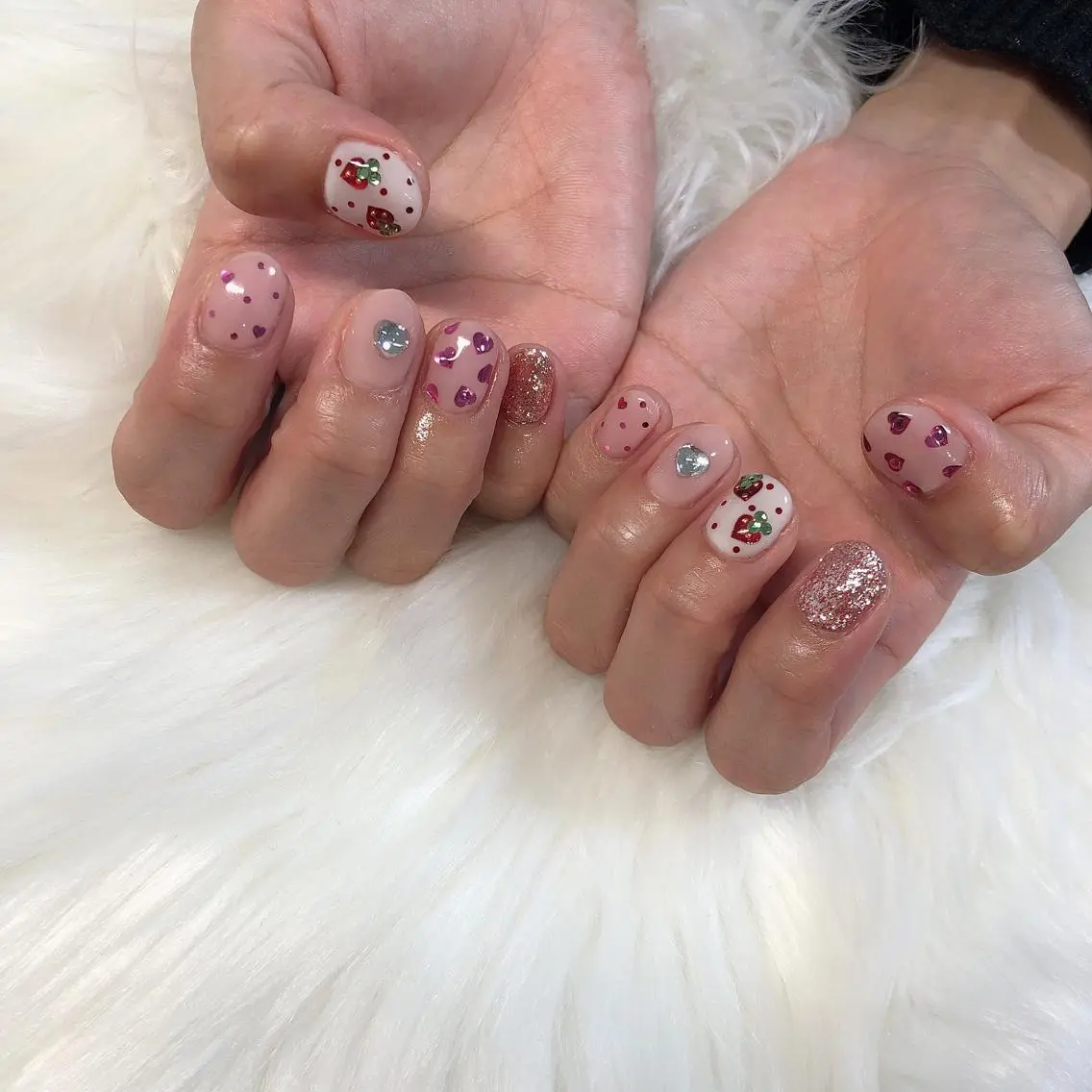 ネイル ハンドネイル 西岡 杏のネイルデザイン