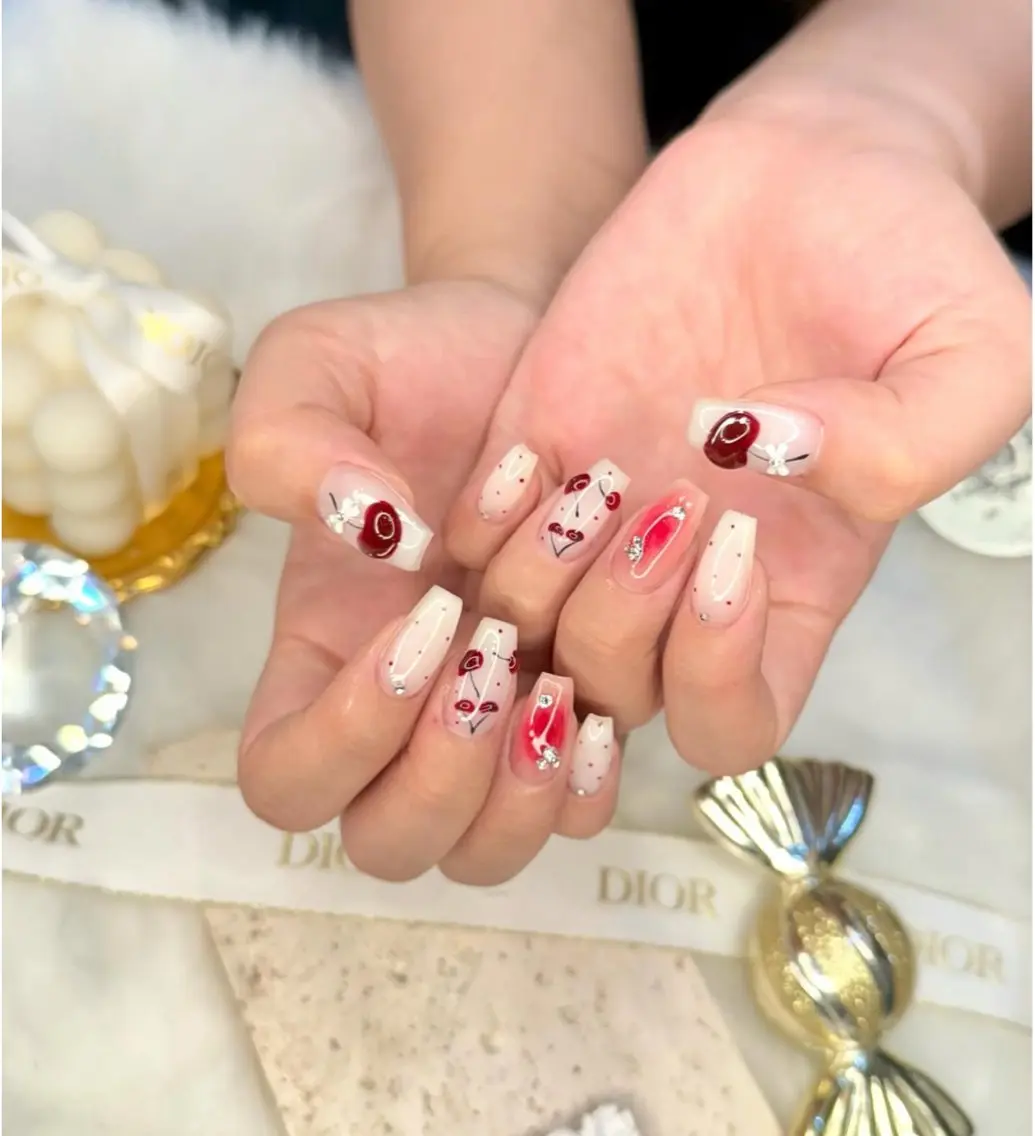 ネイル キラキラネイル マグネットネイル ミラーネイル ニュアンスネイル 春ネイル ハンドネイル Lunaa 池袋のネイルデザイン
